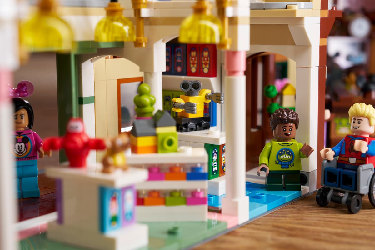 LEGO Main Street, U.S.A. 43302 クリスタルアーケード内部