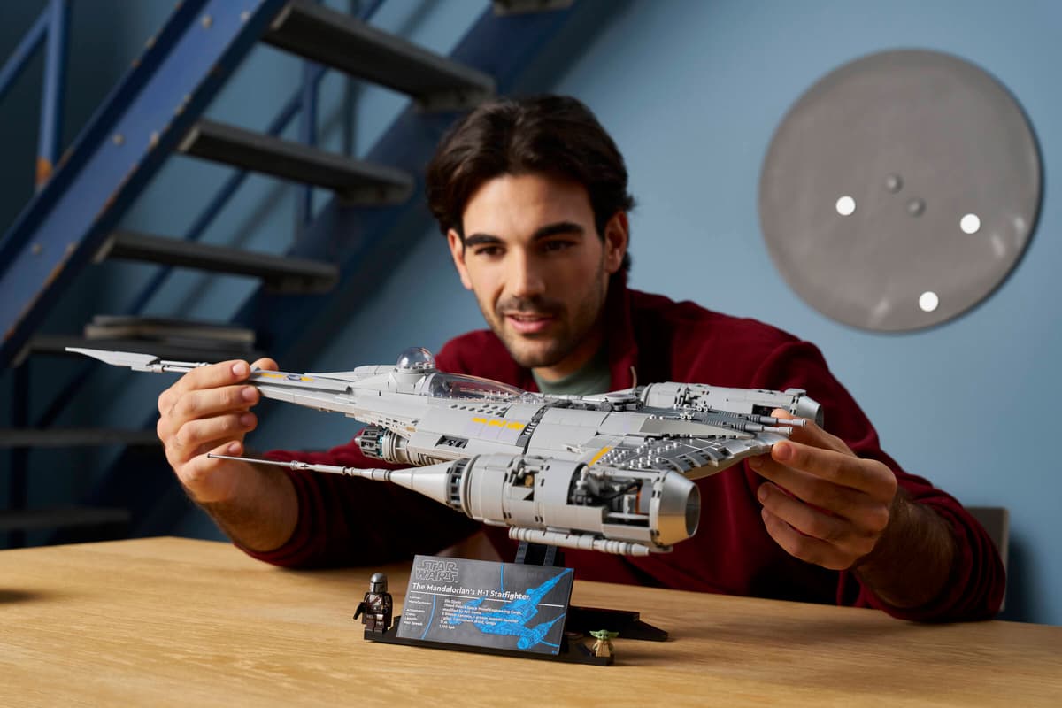 LEGO スターウォーズ UCS マンダロリアンのN-1スターファイター 75442