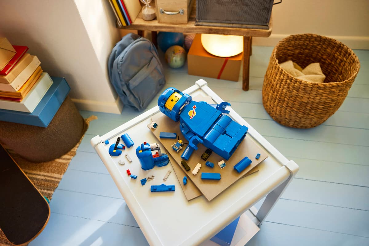 デラックス ミニフィギュア＜宇宙飛行士 － ブルー＞ 内装